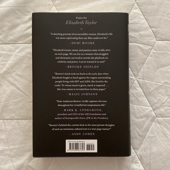 Elizabeth Taylor Biography - Picture 2 of 3